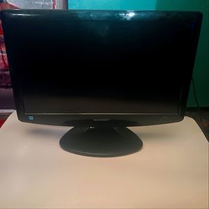20 inch Flat Screen Sharp Television with Short Power Cord and Antenna $40